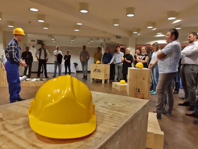 Wzrost sprzedaży bram KRISPOL w Czechach i Słowacji - producent podziękował czeskim i słowackim Partnerom