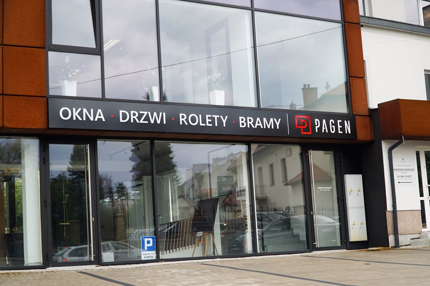 MYŚLENICE: 150 m² ekspozycji w nowym salonie PAGEN