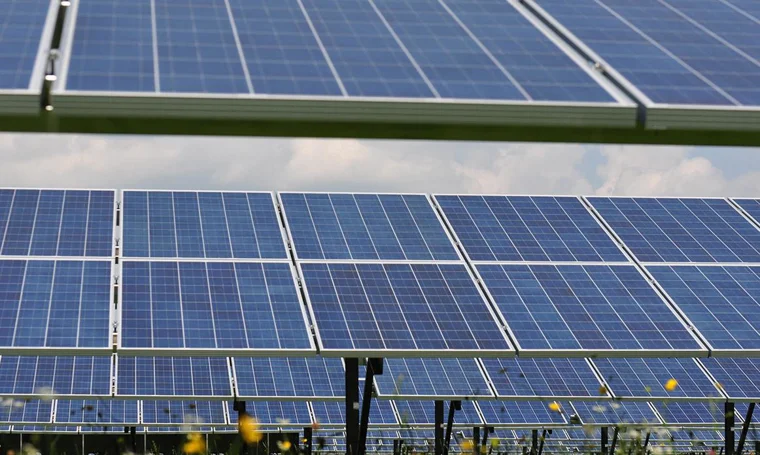 Alumast buduje instalację solarną w Niemczech
