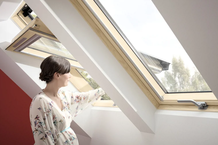 VELUX wprowadza ulepszoną gamę okien dachowych
- spełnienie potrzeb w dostępnych cenach