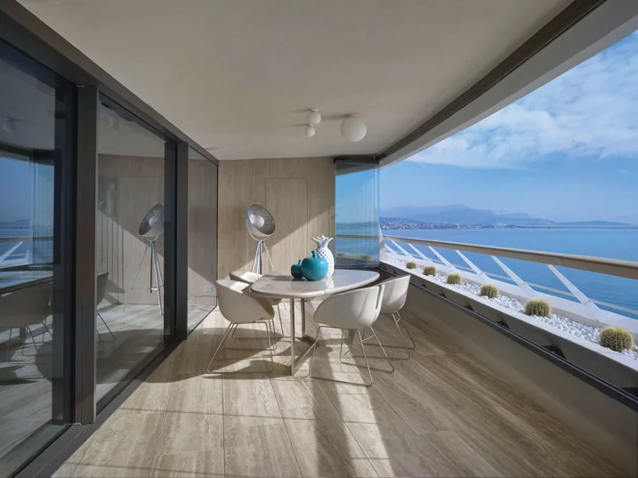 Apartament w futurystycznym budynku w Nicei