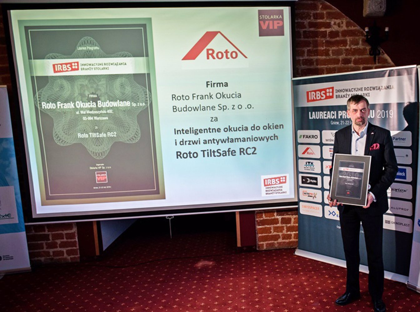 Bezpieczne okucie Roto z funkcją TiltSafe RC2 nagrodzone za innowacyjność