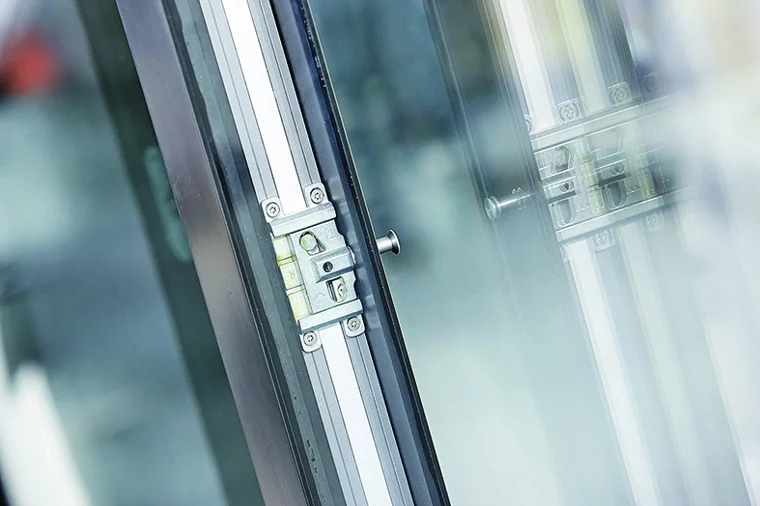 Przesuwne drzwi tarasowe z okuciem Roto Patio Inowa w aluminium z certyfikatem RC2