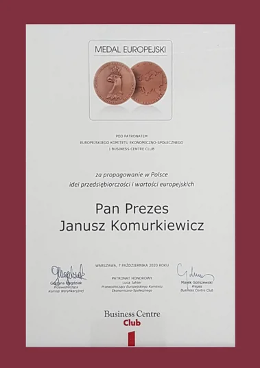 Prezes Związku Polskie Okna i Drzwi – Janusz Komurkiewicz - nagrodzony Honorowym Medalem Europejskim